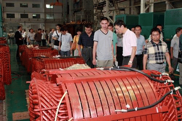 西安泰富西瑪高效節(jié)能電機(jī)在石油化工企業(yè)節(jié)能應(yīng)用。 西安泰富西瑪高效節(jié)能電機(jī)在石油化工企業(yè)節(jié)能應(yīng)用。
